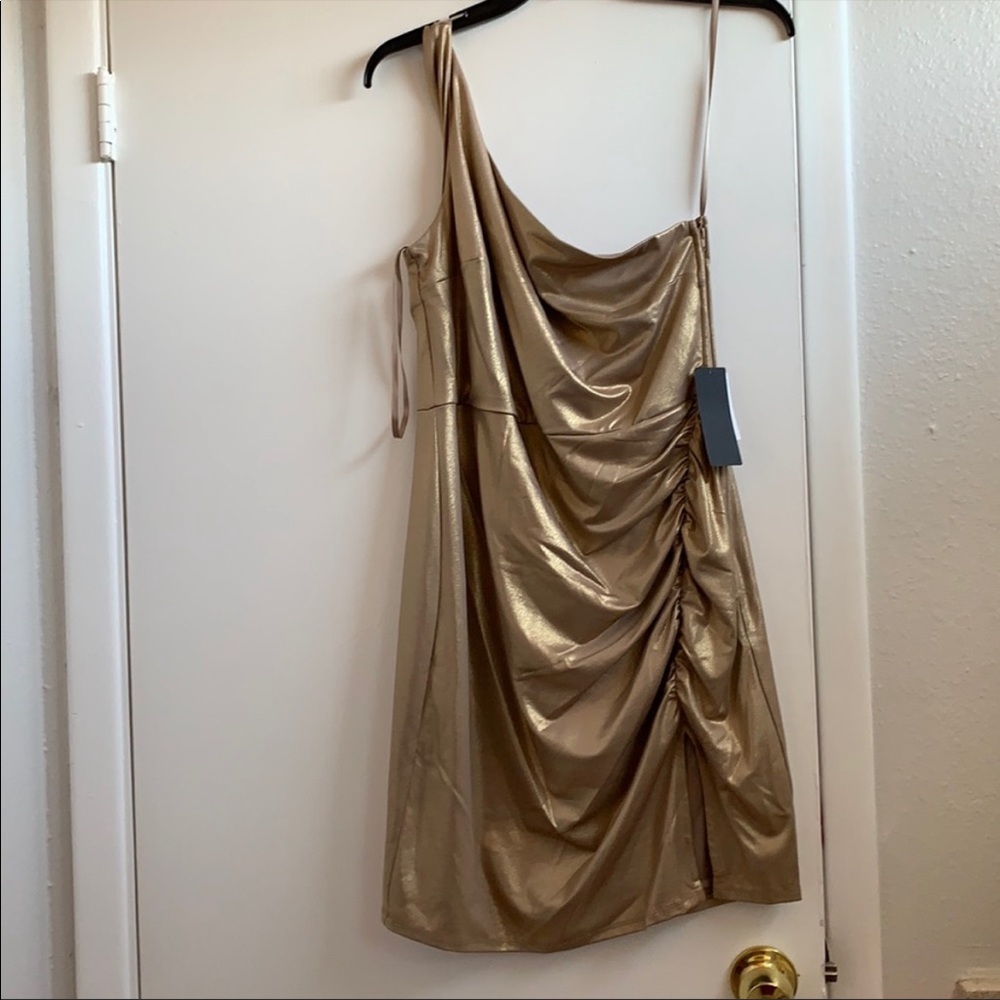CITY. VIBE.    BEATIFUL. DRESS